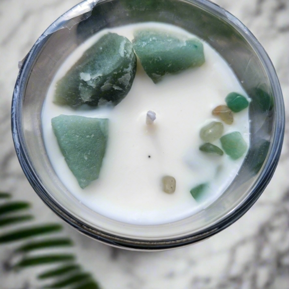 Nwt Vedazzling Accessories Vanilla and Ocean Blend Soy Wax Candle - Picture 3 of 3